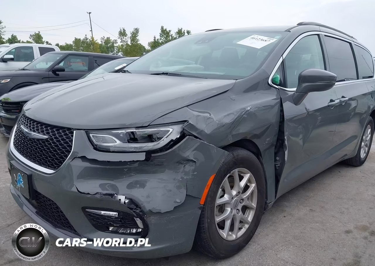 2022 Chrysler Pacifica Touring L VIN:2C4RC1BG7NR197938 - 6