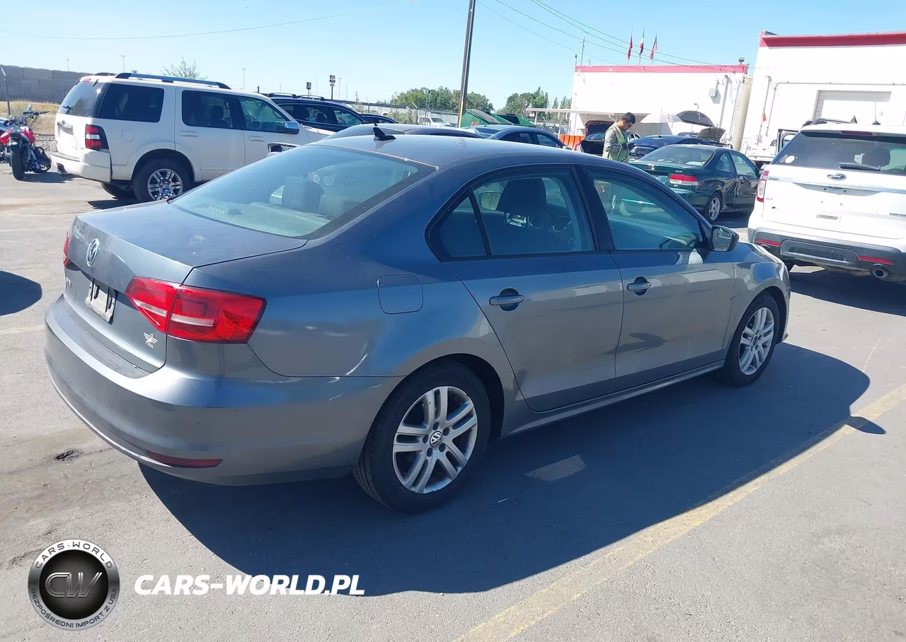 2015 Volkswagen Jetta 2.0L S VIN:3VW2K7AJ4FM213166 - 4
