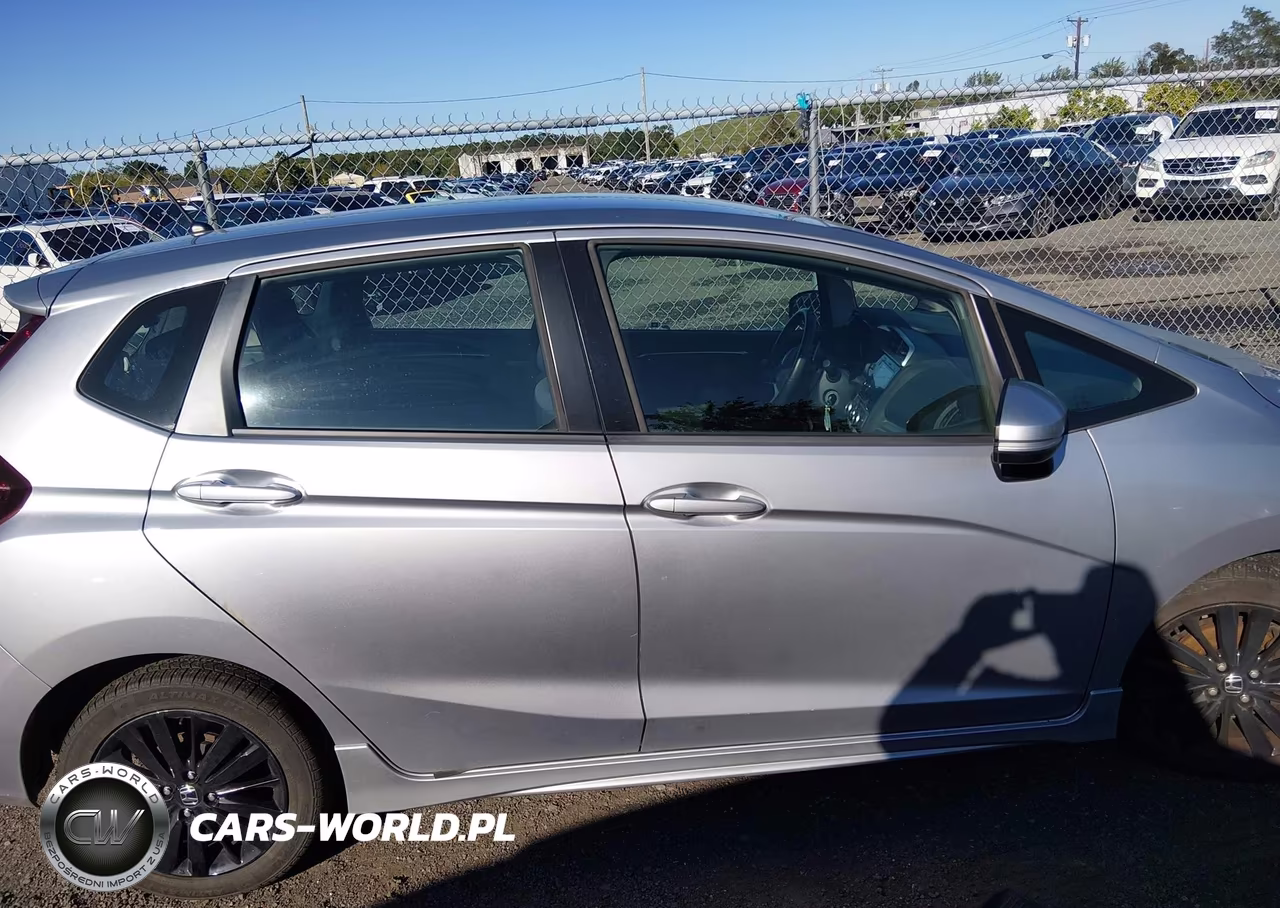 2018 Honda Fit Sport VIN:3HGGK5H64JM723669 - 13