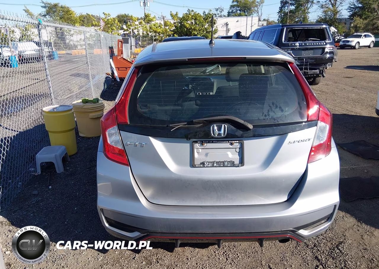 2018 Honda Fit Sport VIN:3HGGK5H64JM723669 - 16