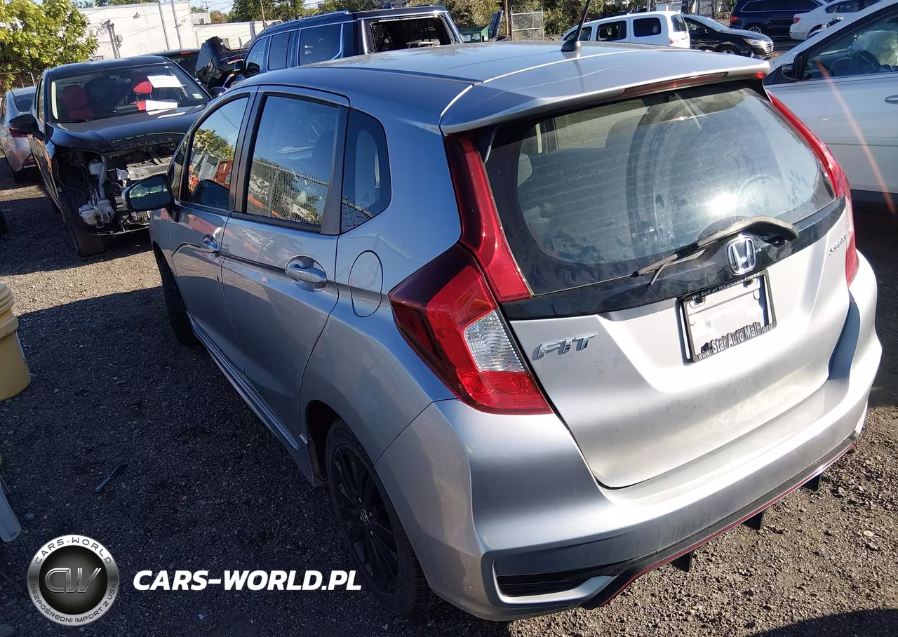 2018 Honda Fit Sport VIN:3HGGK5H64JM723669 - 3