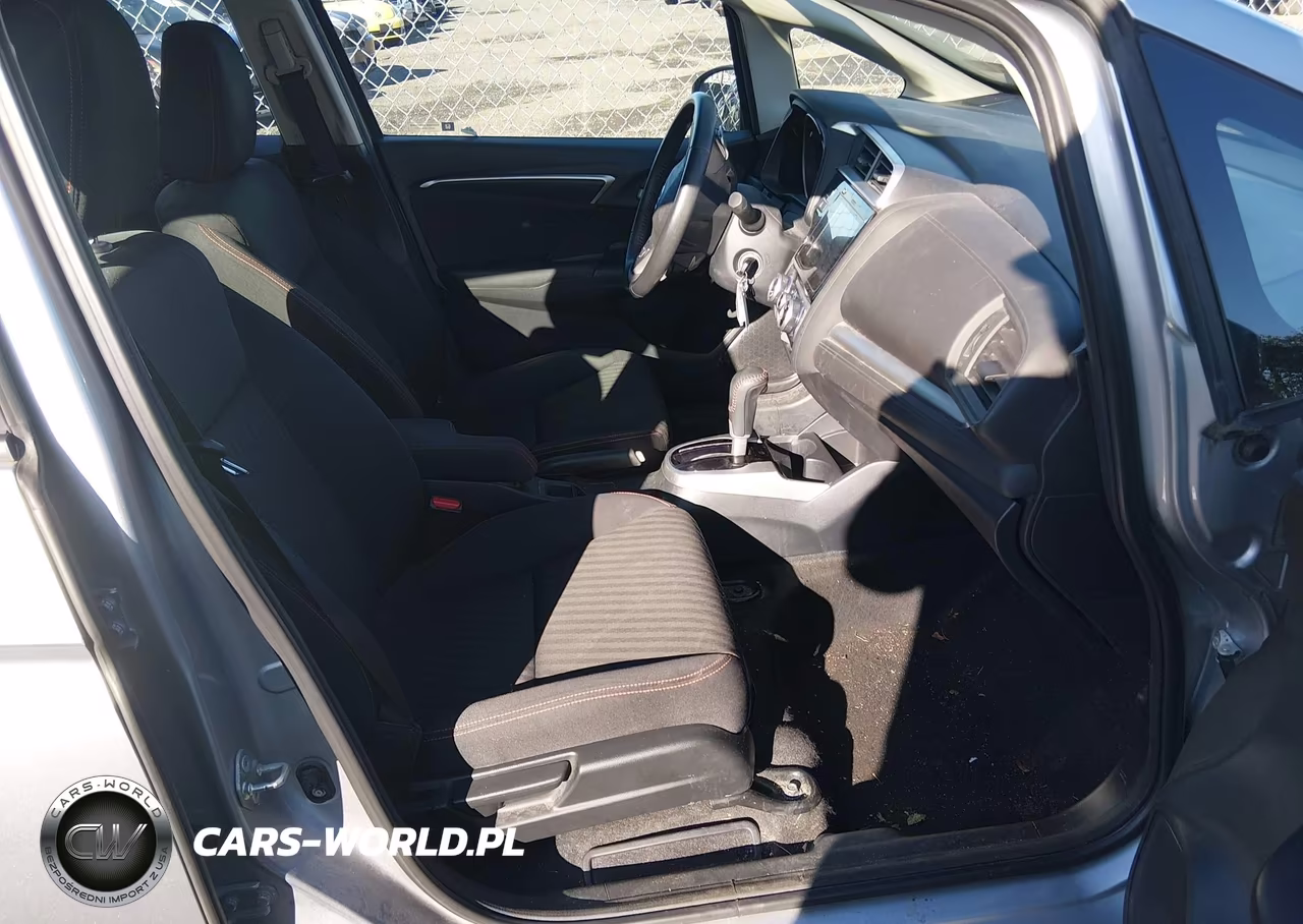 2018 Honda Fit Sport VIN:3HGGK5H64JM723669 - 5