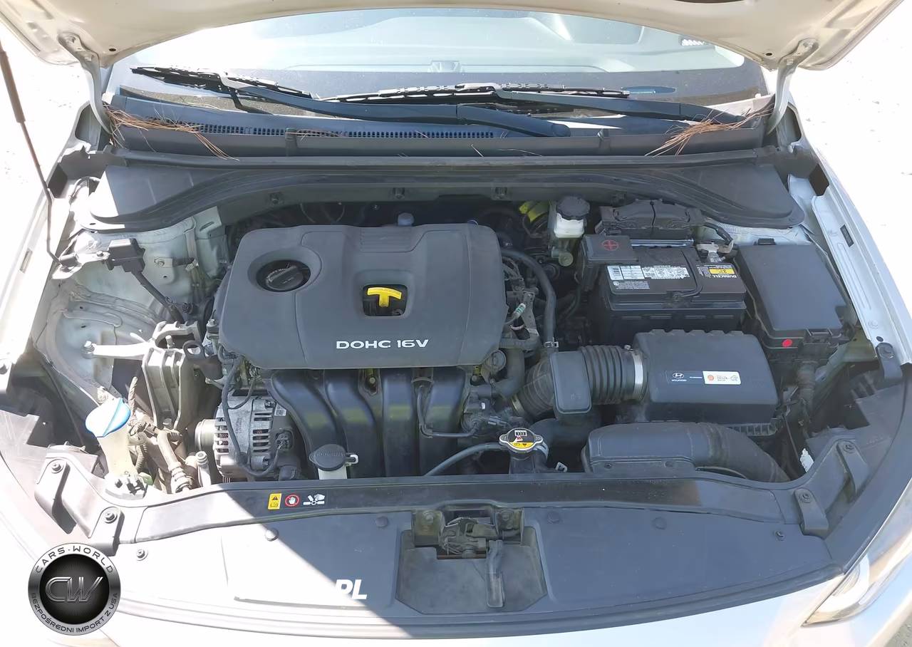 2018 Hyundai Elantra Sel VIN:5NPD84LF8JH330331 - 10