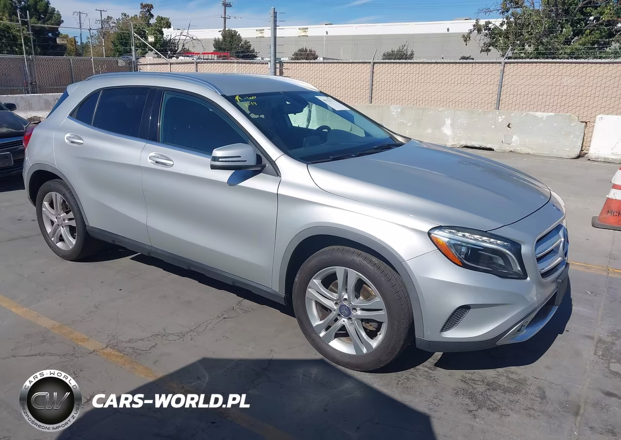 2015 Mercedes-Benz Gla 250 4Matic – zdjęcie 1 z 16