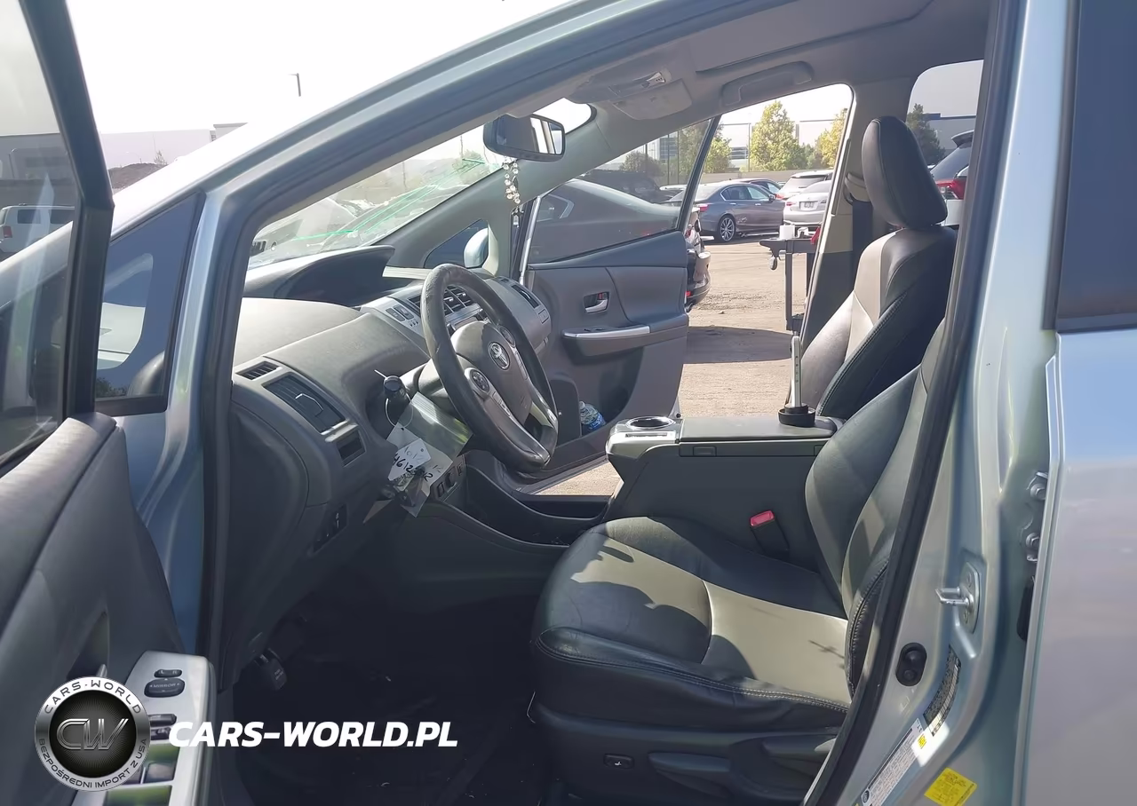 2012 Toyota Prius V Five VIN:JTDZN3EU4C3176915 - 5