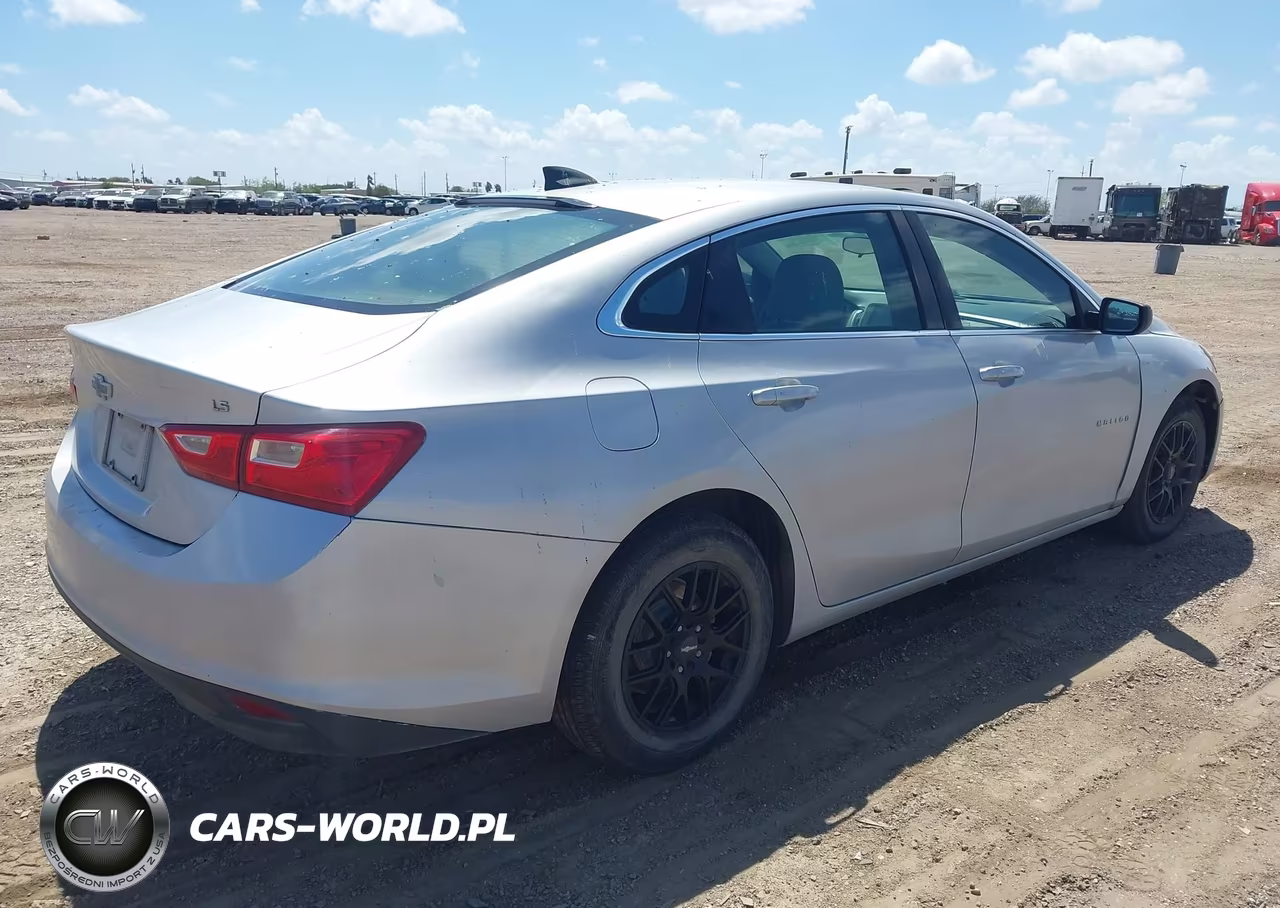 2016 Chevrolet Malibu Ls VIN:1G1ZB5ST8GF338462 - 4