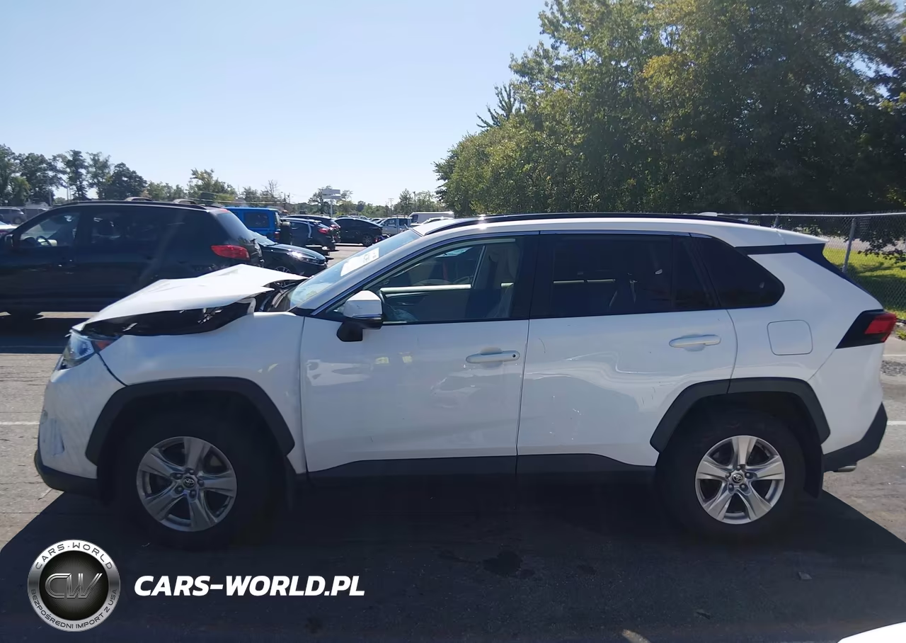 2021 Toyota Rav4 Xle VIN:2T3P1RFV7MC195973 - 14
