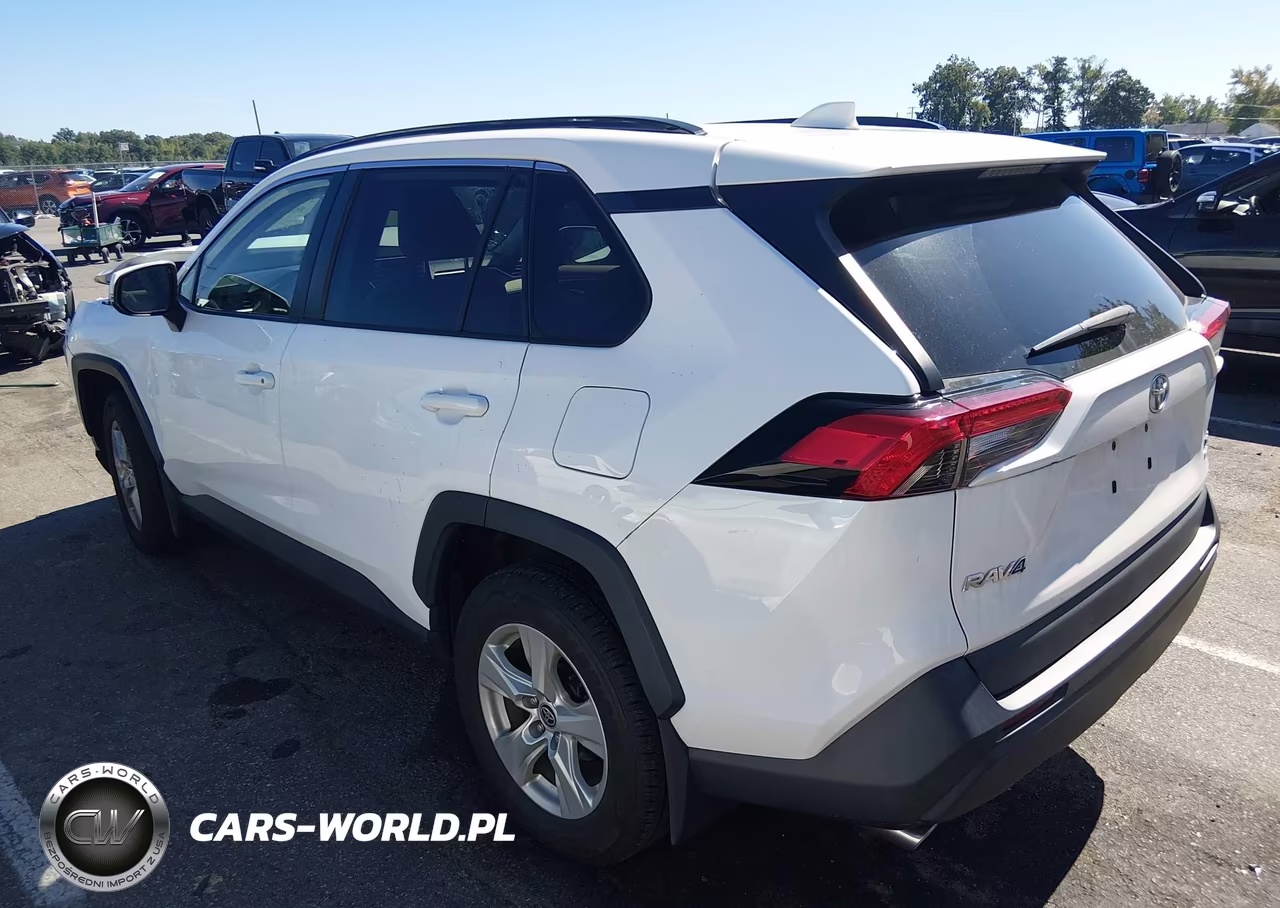 2021 Toyota Rav4 Xle VIN:2T3P1RFV7MC195973 - 3