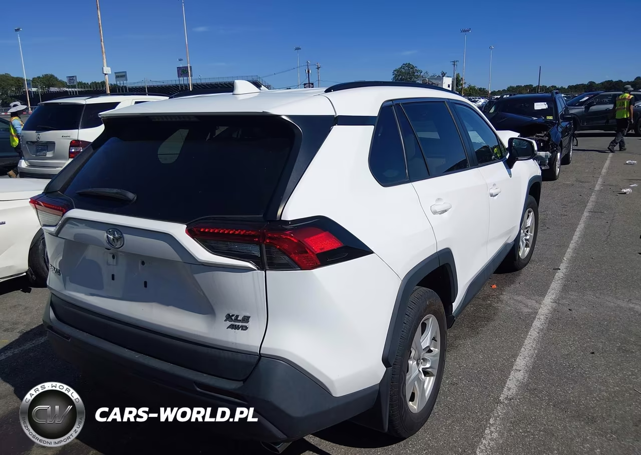 2021 Toyota Rav4 Xle VIN:2T3P1RFV7MC195973 - 4