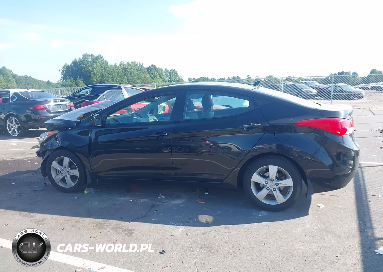 2013 Hyundai Elantra Gls VIN:5NPDH4AEXDH393915 - 14