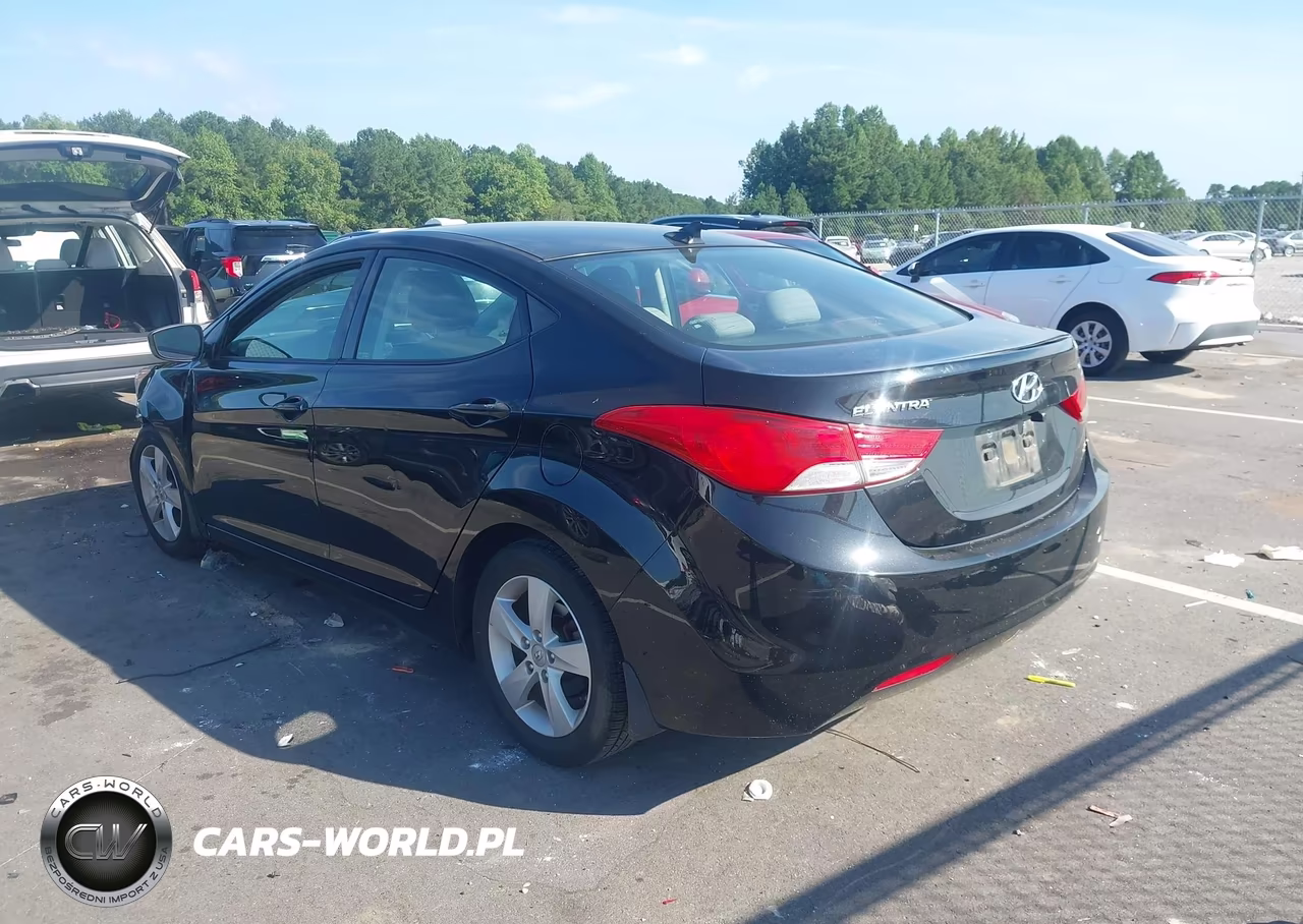 2013 Hyundai Elantra Gls VIN:5NPDH4AEXDH393915 - 3