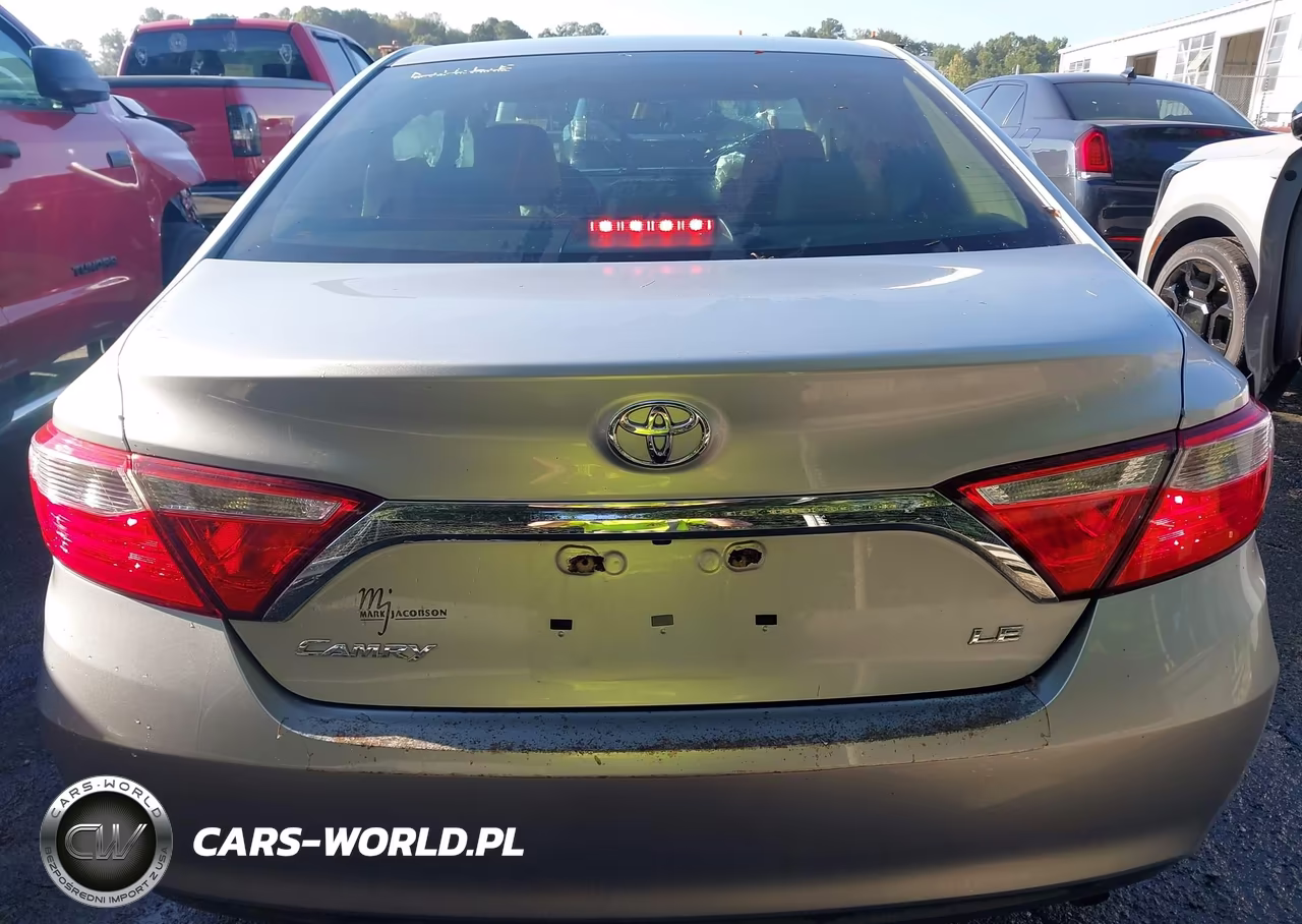 2017 Toyota Camry Le VIN:4T1BF1FKXHU431998 - 16