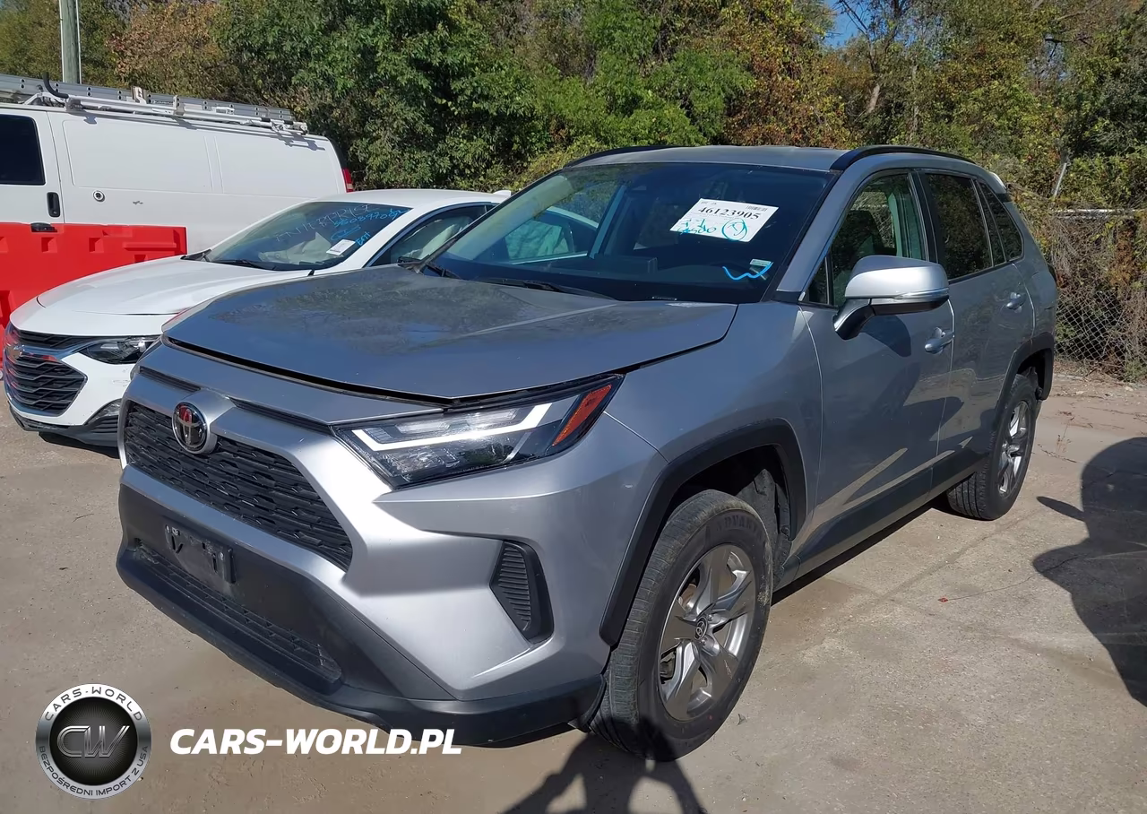2024 Toyota Rav4 Xle VIN:2T3W1RFV5RC280619 - 2