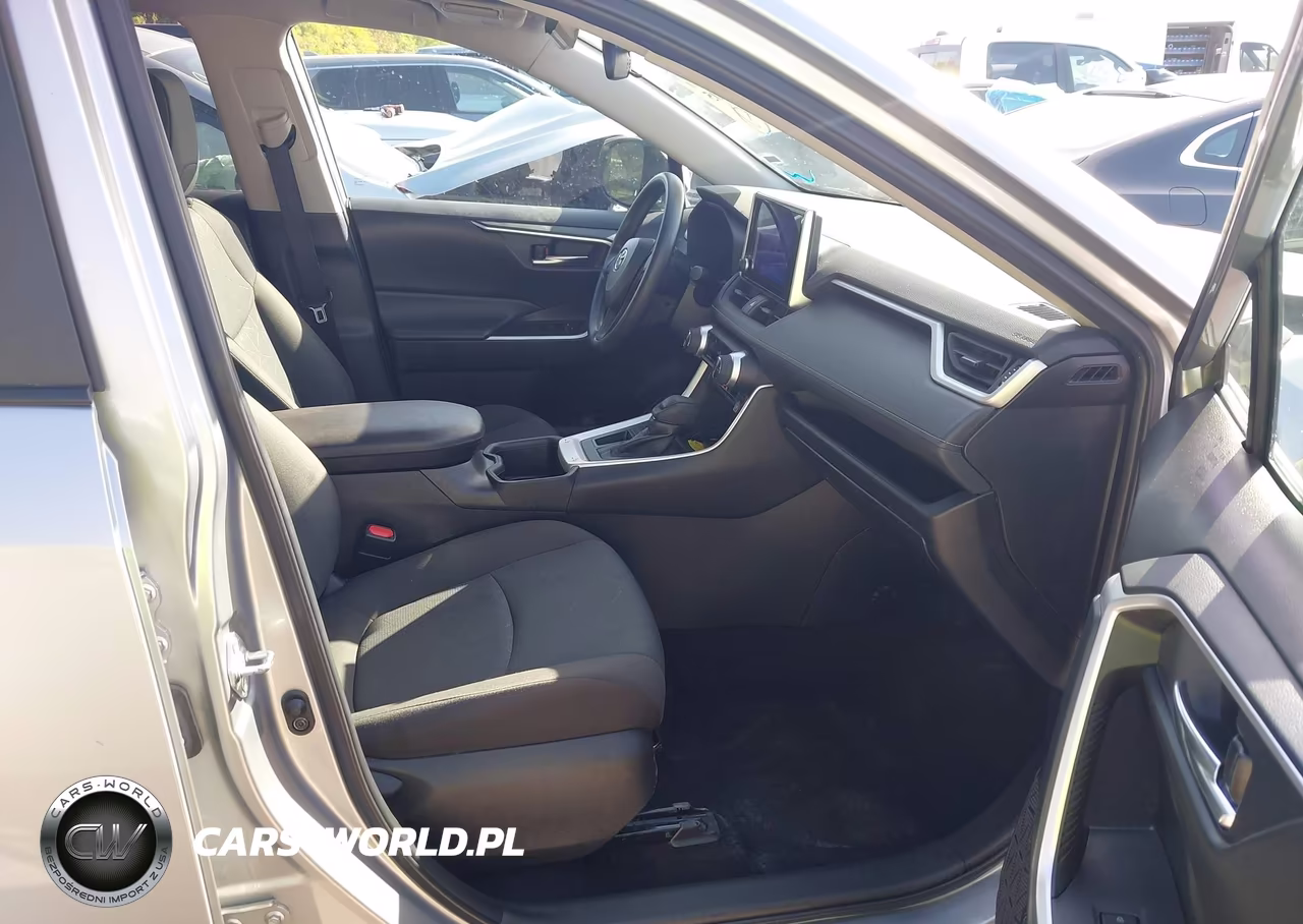 2024 Toyota Rav4 Xle VIN:2T3W1RFV5RC280619 - 5