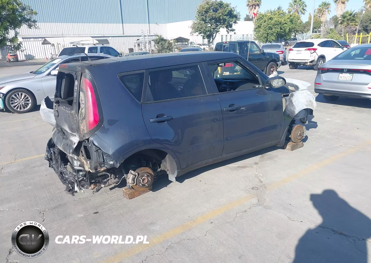 2015 Kia Soul ! VIN:KNDJX3A59F7202251 - 4