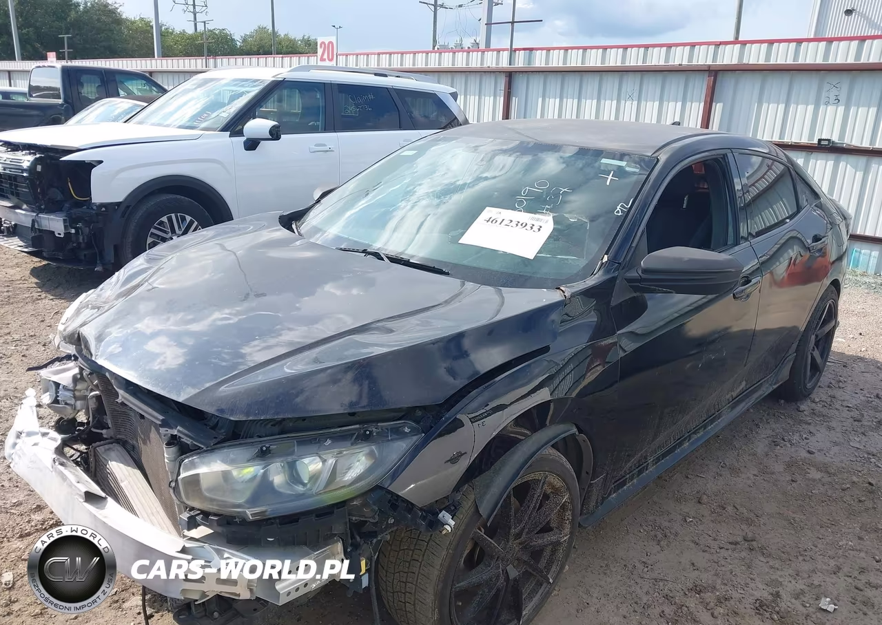 2018 Honda Civic Sport VIN:SHHFK7H49JU207363 - 2
