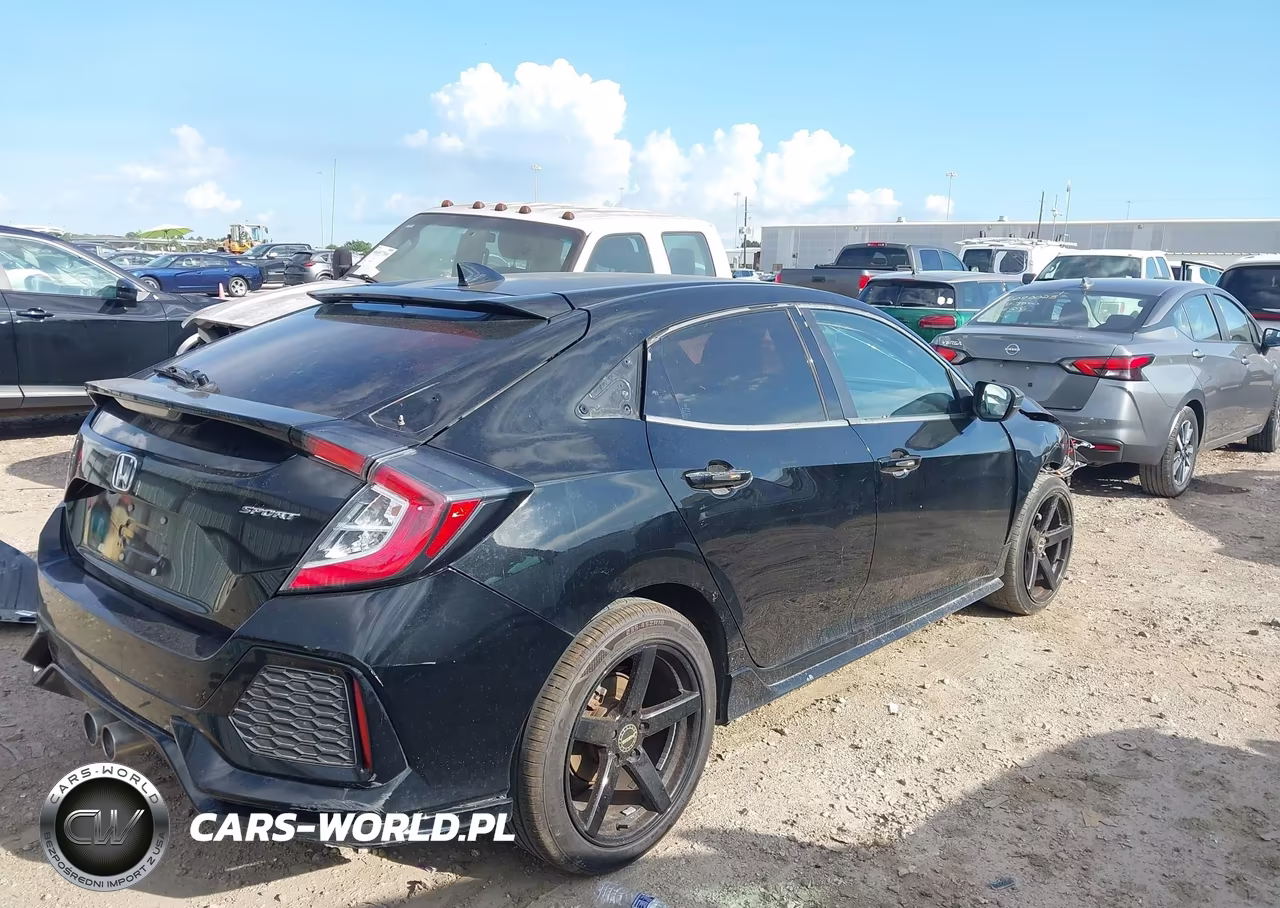 2018 Honda Civic Sport VIN:SHHFK7H49JU207363 - 4