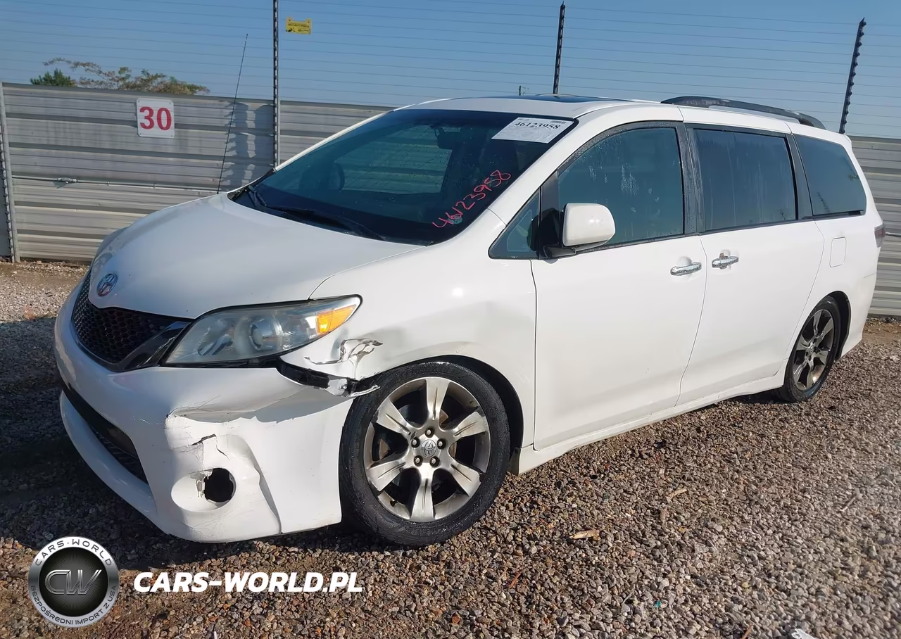 2013 Toyota Sienna Se 8 Passenger VIN:5TDXK3DC3DS329972 - 2