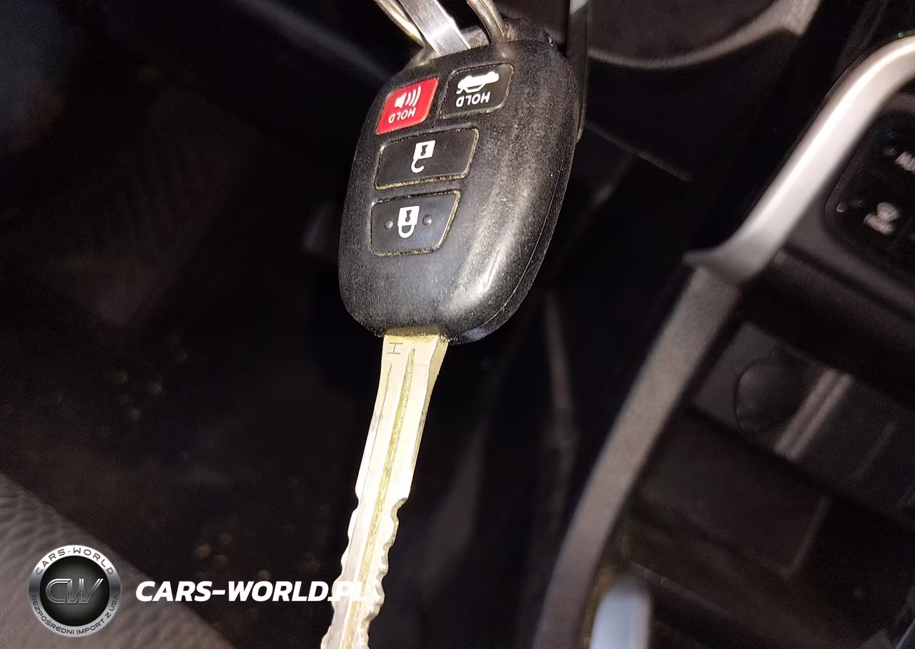 2018 Toyota Corolla Le VIN:5YFBURHE8JP797624 - 11