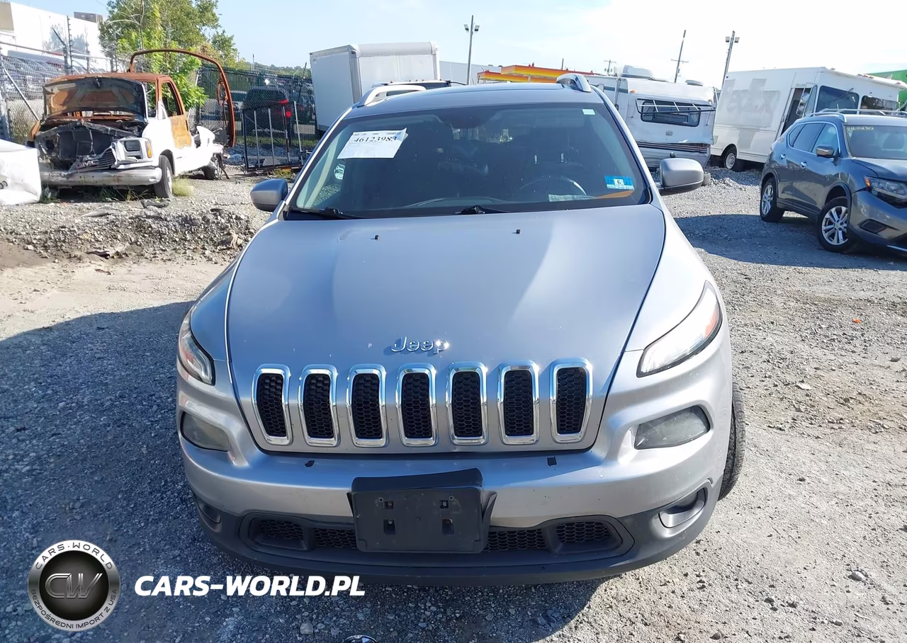 2016 Jeep Cherokee Latitude VIN:1C4PJMCS2GW105873 - 12