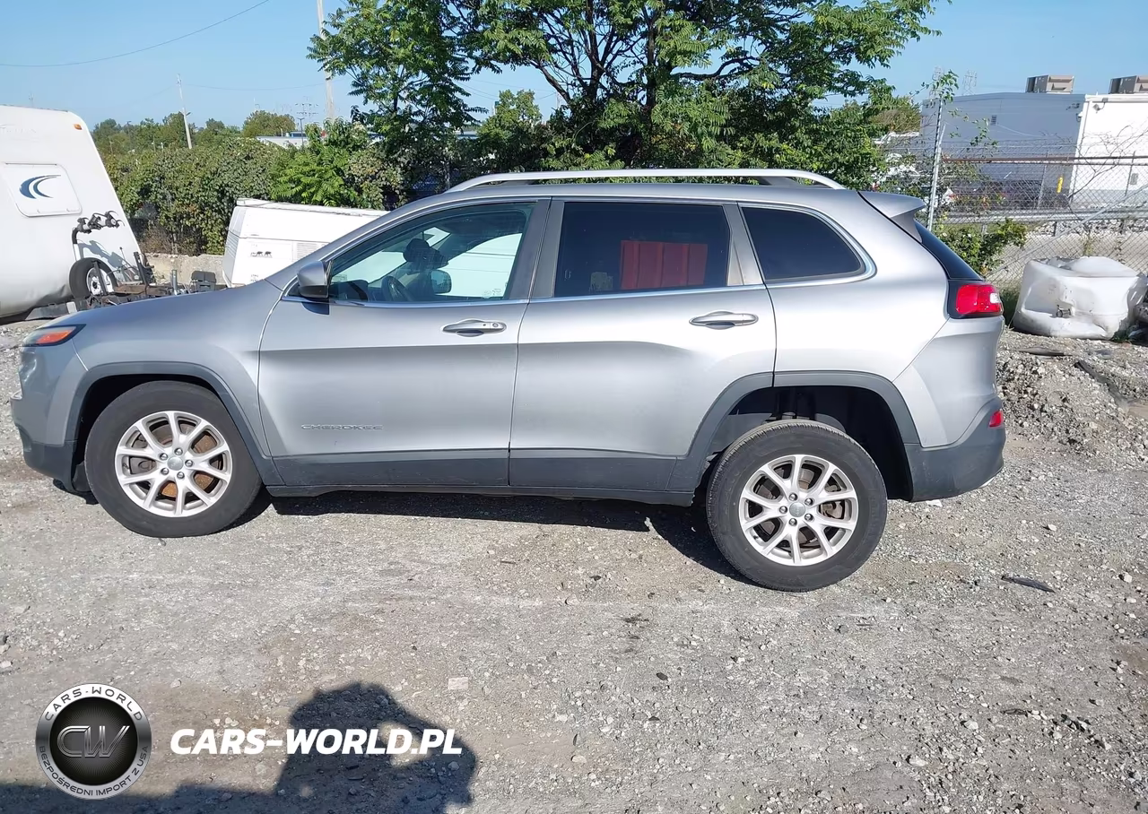 2016 Jeep Cherokee Latitude VIN:1C4PJMCS2GW105873 - 14