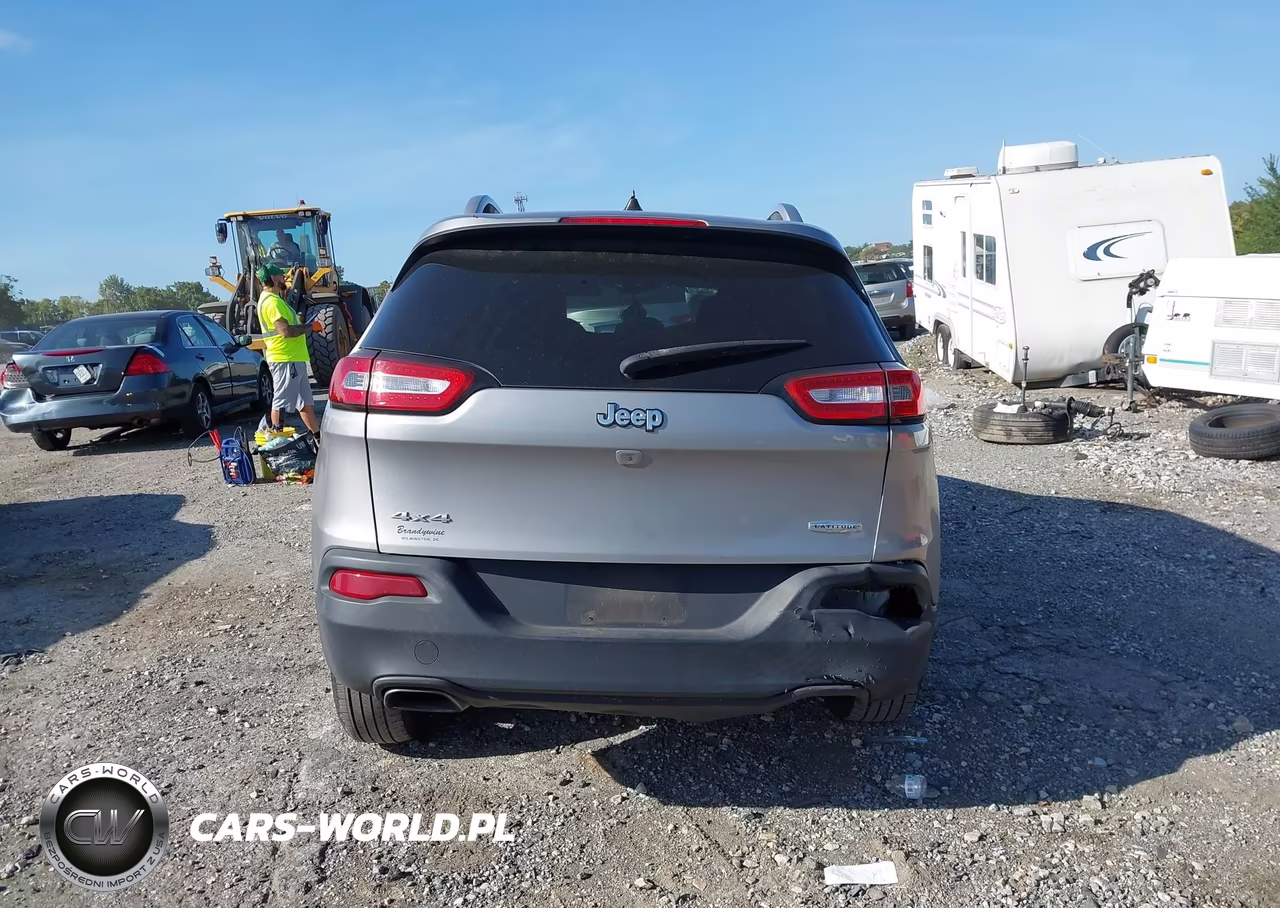 2016 Jeep Cherokee Latitude VIN:1C4PJMCS2GW105873 - 16