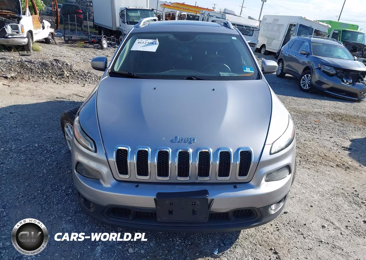 2016 Jeep Cherokee Latitude VIN:1C4PJMCS2GW105873 - 6
