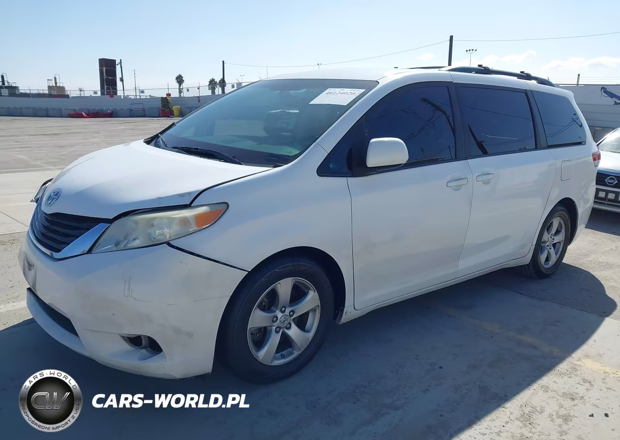 2012 Toyota Sienna Le V6 8 Passenger VIN:5TDKK3DC2CS186540 - 2