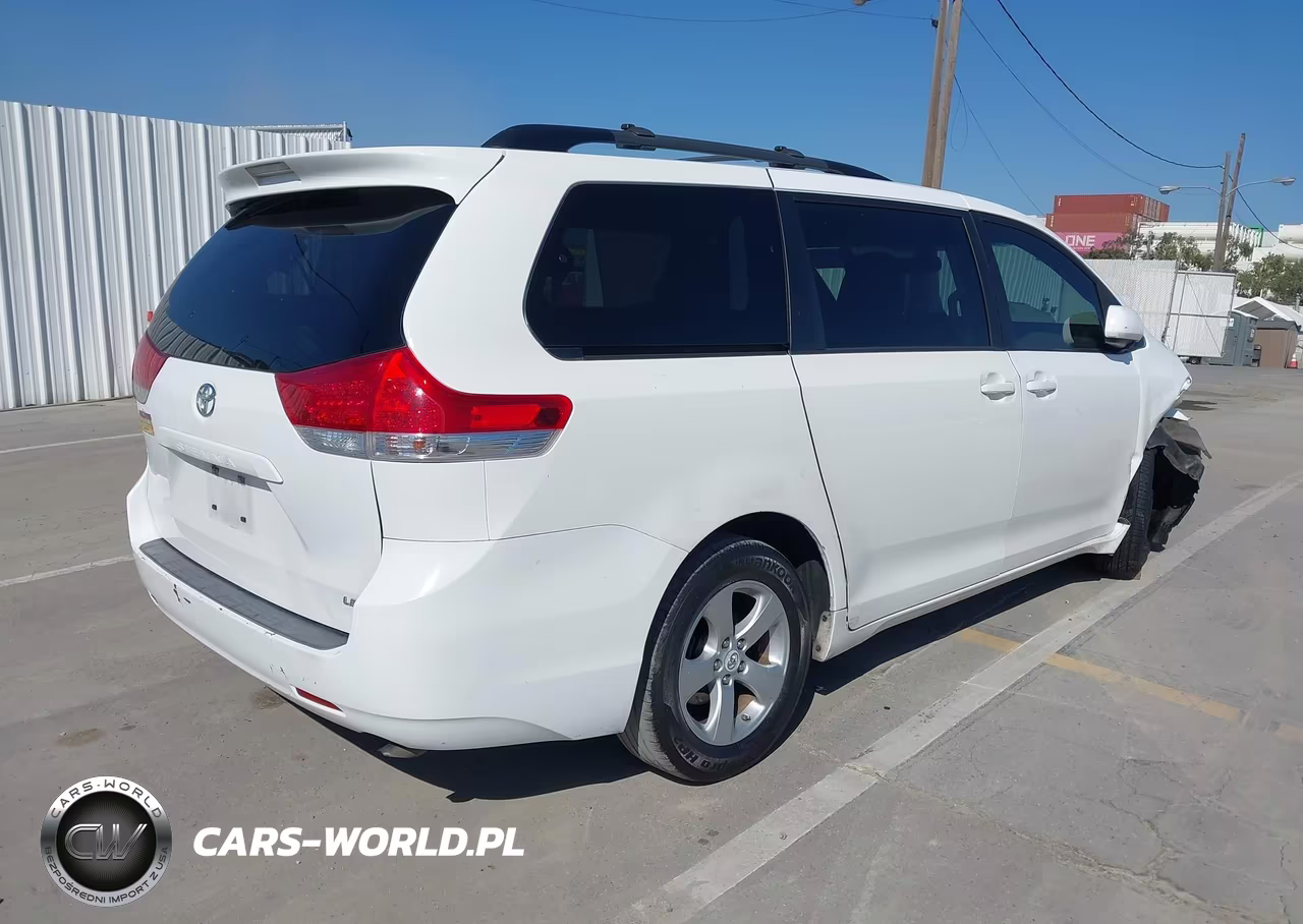 2012 Toyota Sienna Le V6 8 Passenger VIN:5TDKK3DC2CS186540 - 4