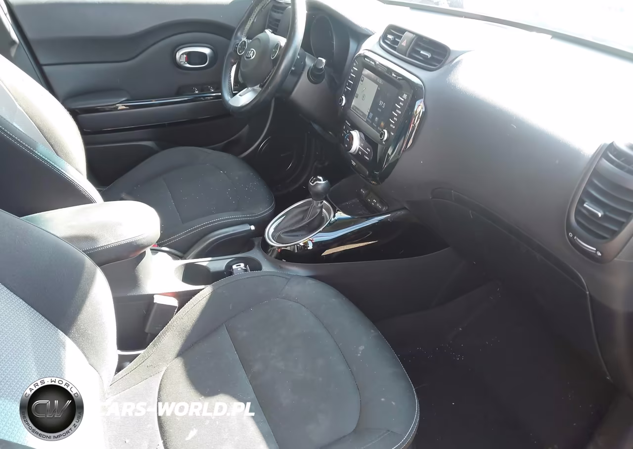 2017 Kia Soul + VIN:KNDJP3A53H7478623 - 5