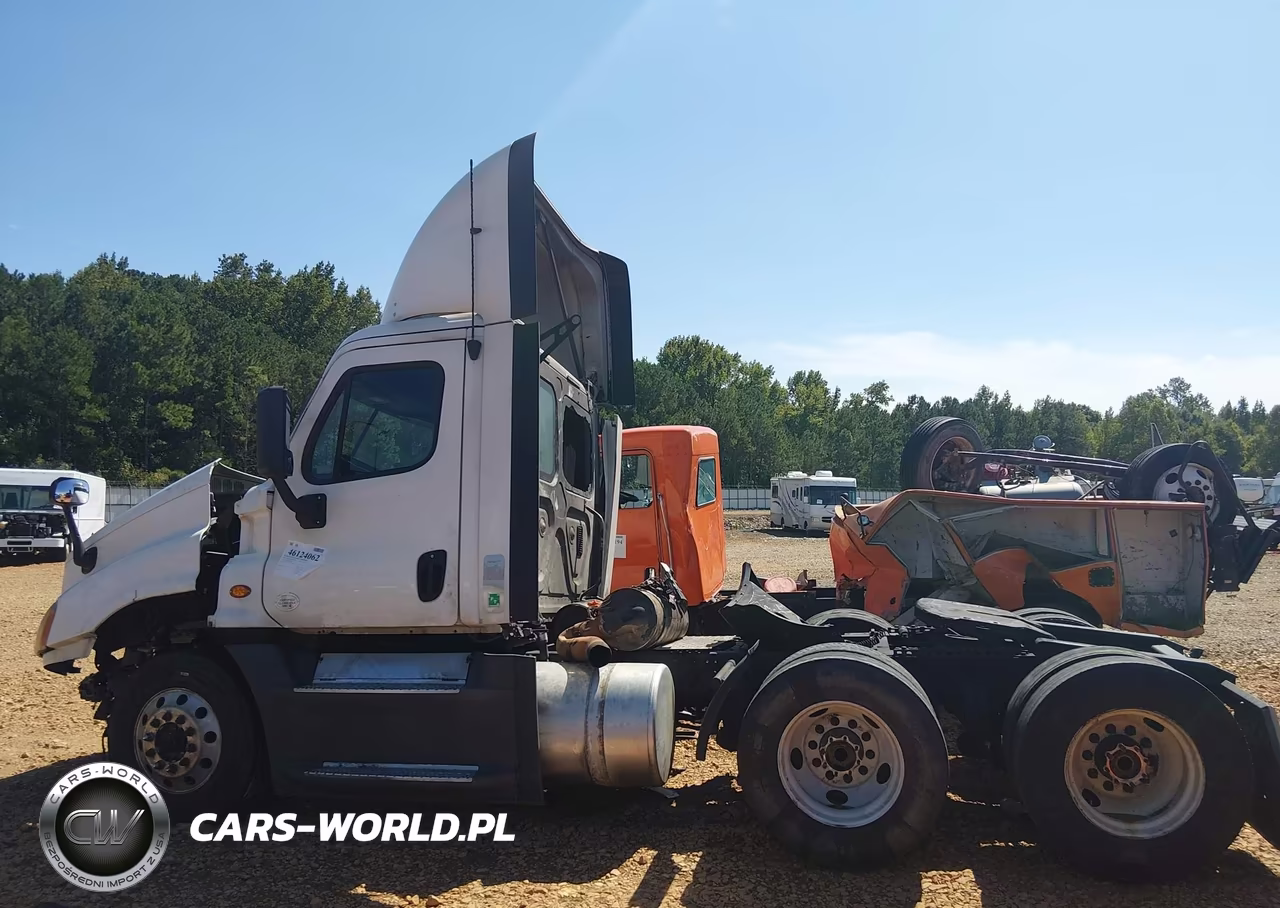 2016 Freightliner Cascadia 125 VIN:3AKJGEBG0GSHC5397 - 14