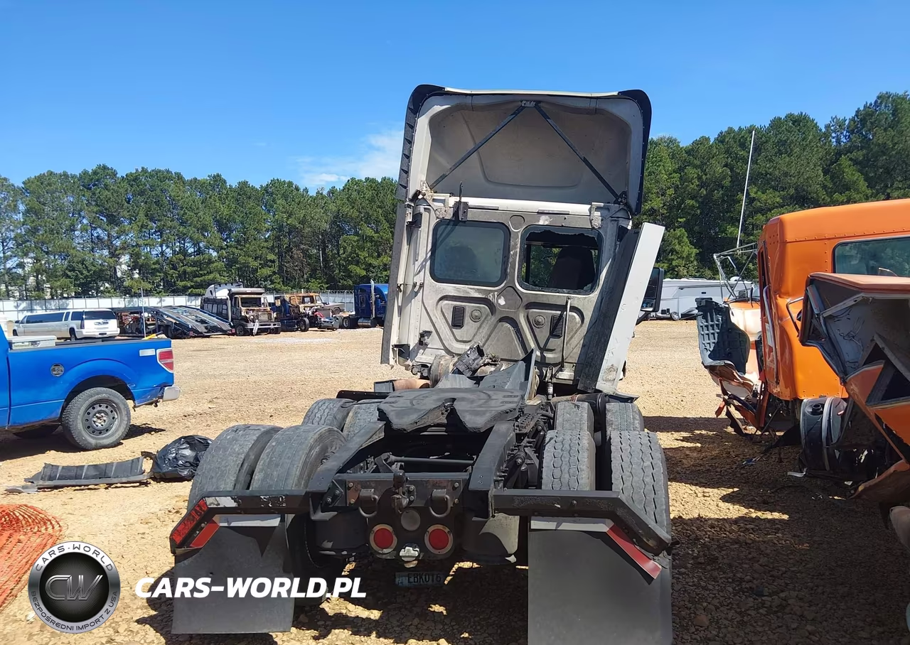 2016 Freightliner Cascadia 125 VIN:3AKJGEBG0GSHC5397 - 15