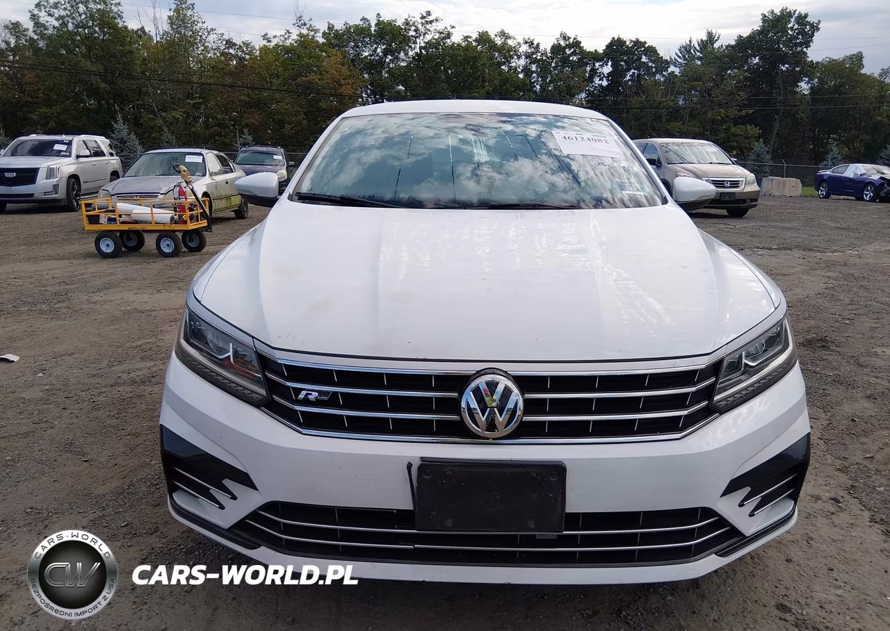 2017 Volkswagen Passat 1.8T R-Line VIN:1VWDT7A39HC020880 - 12