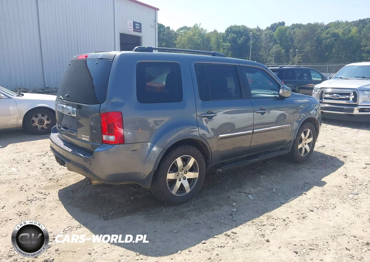 2012 Honda Pilot Touring VIN:5FNYF4H95CB060308 - 4