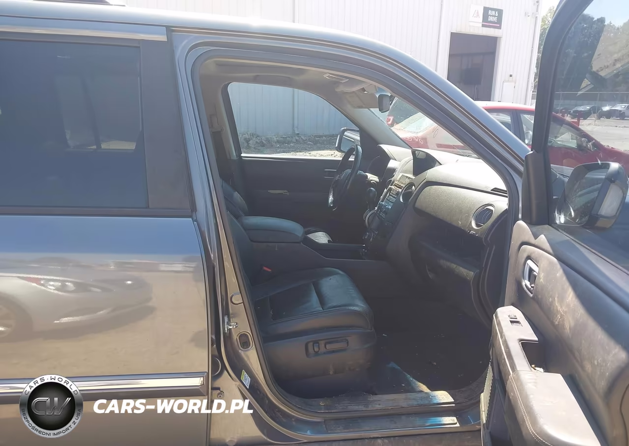 2012 Honda Pilot Touring VIN:5FNYF4H95CB060308 - 5