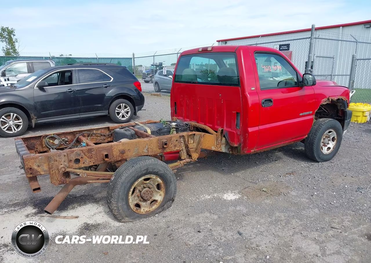 2002 Chevrolet Silverado 2500Hd VIN:1GCHK24U22E181937 - 4