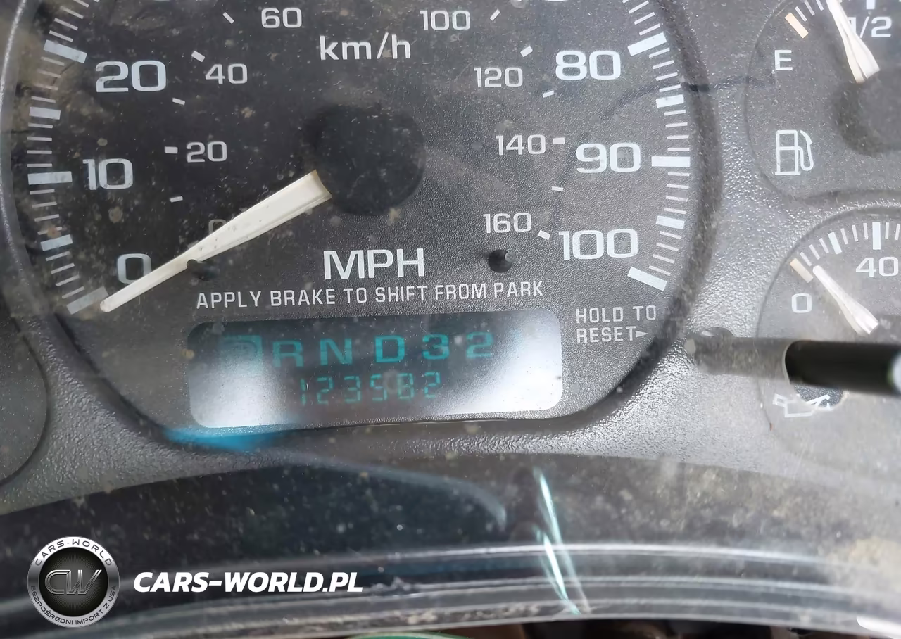 2002 Chevrolet Silverado 2500Hd VIN:1GCHK24U22E181937 - 7