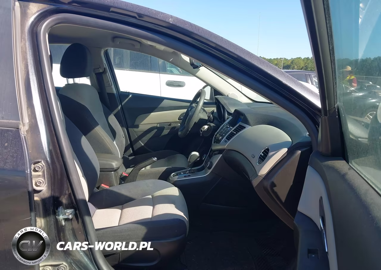 2016 Chevrolet Cruze Limited Ls Auto VIN:1G1PC5SH2G7120625 - 5