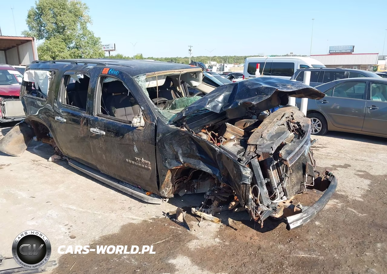 2011 Chevrolet Suburban 1500 Ls VIN:1GNSCHE05BR256485 - 1