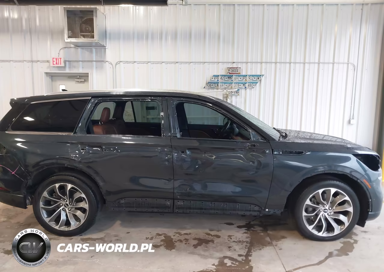 2023 Lincoln Aviator Grand Touring VIN:5LMYJ8XY3PNL00678 - 14