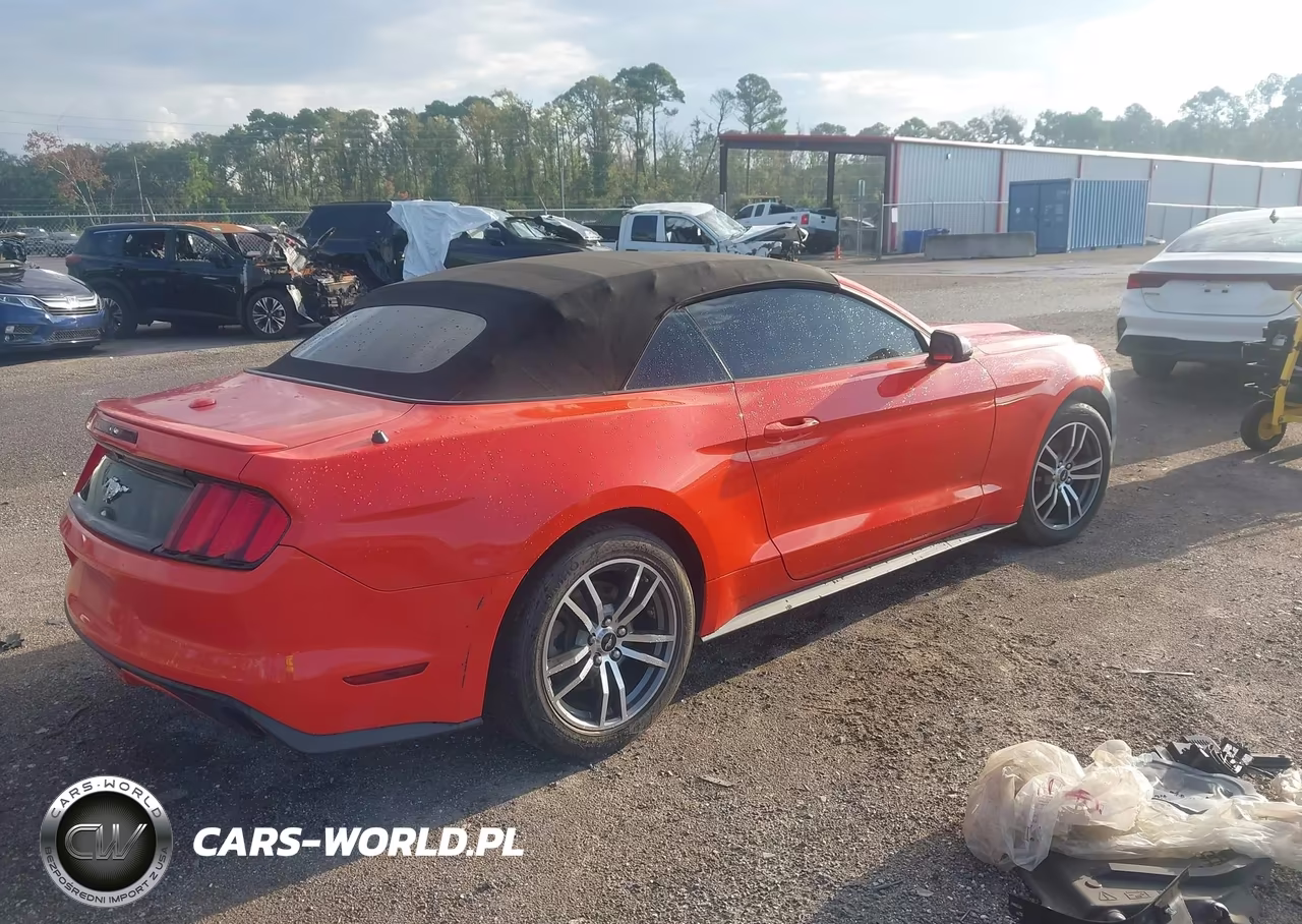 2016 Ford Mustang Ecoboost Premium VIN:1FATP8UH0G5253670 - 4
