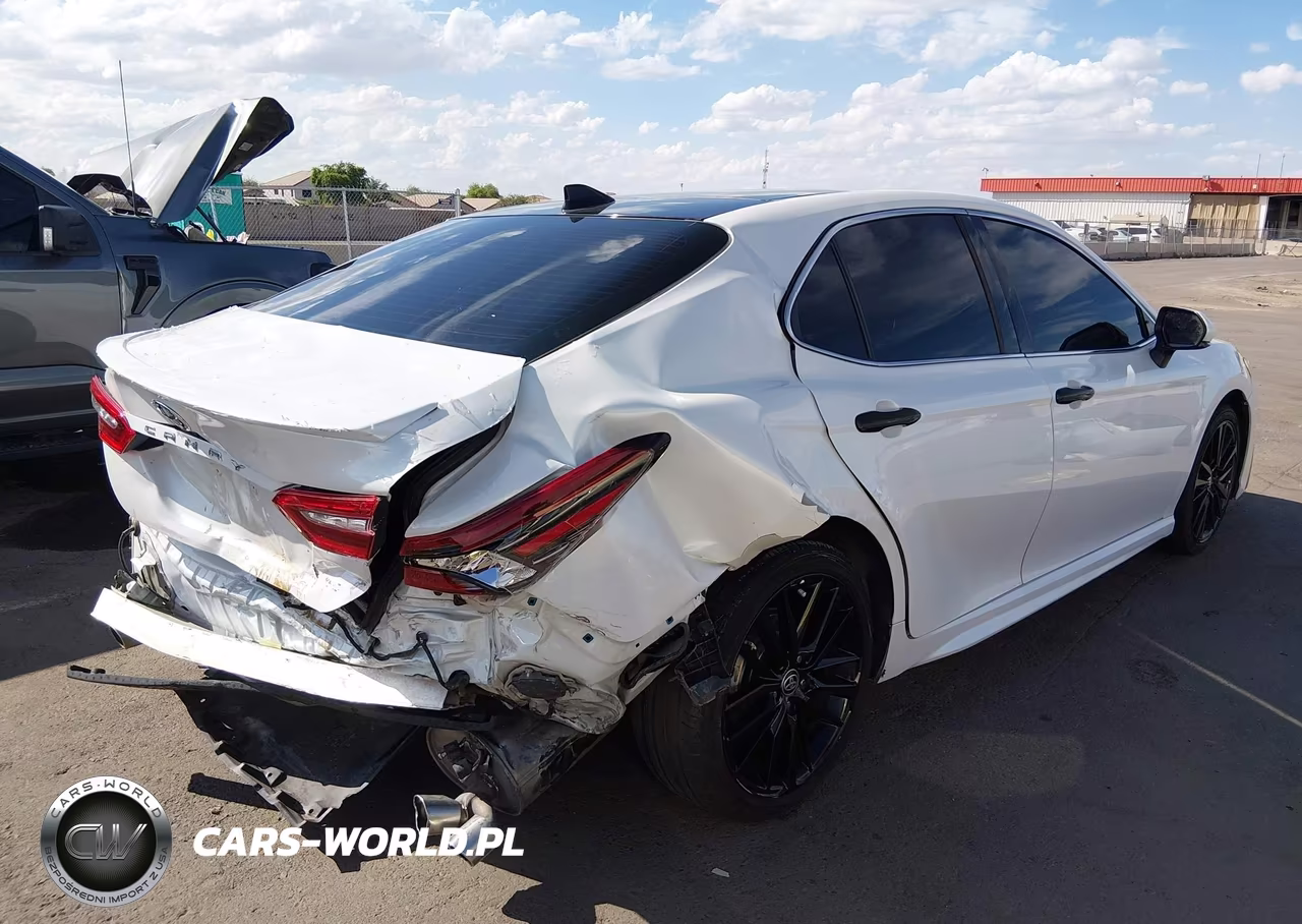 2021 Toyota Camry Xse VIN:4T1K61AK8MU519613 - 4