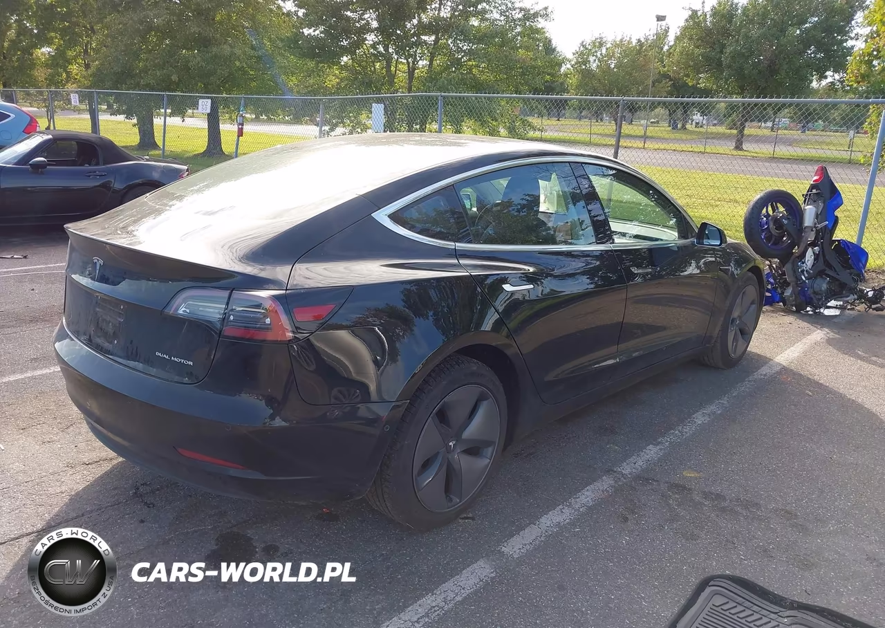 2018 Tesla Model 3 Long Range-Performance VIN:5YJ3E1EB9JF064121 - 4