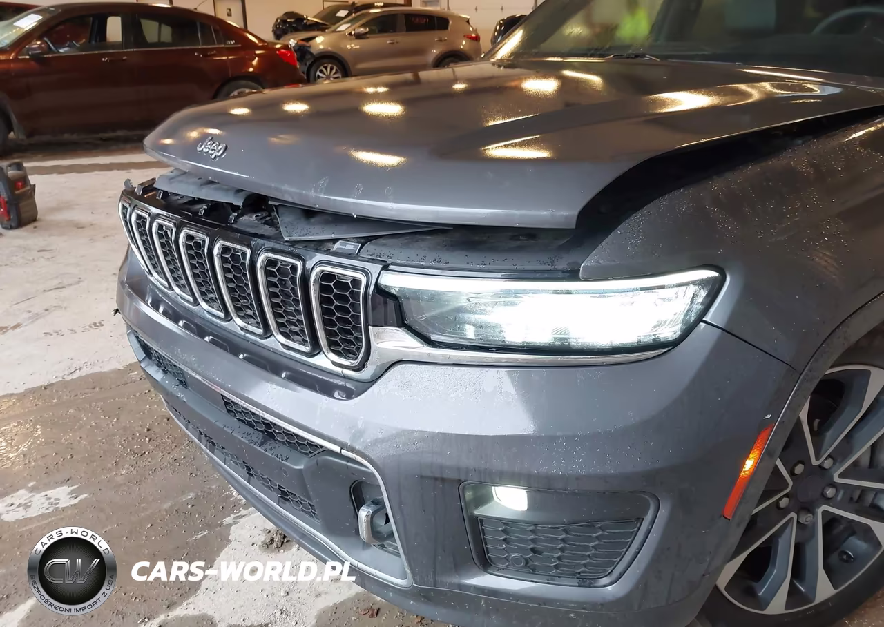 2023 Jeep Grand Cherokee L Overland 4X4 VIN:1C4RJKDG2P8103388 - 17