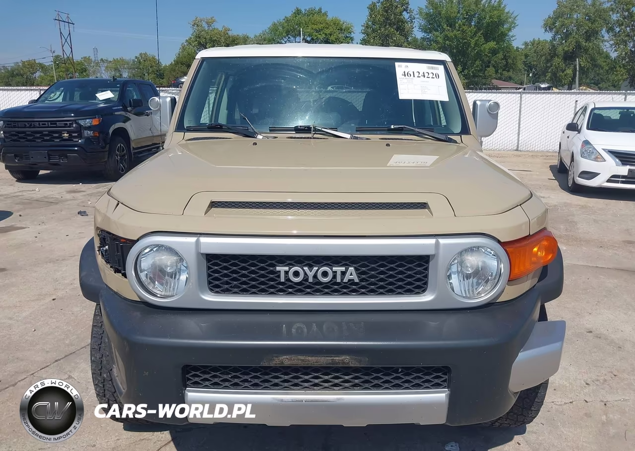 2011 Toyota Fj Cruiser VIN:JTEBU4BF6BK102962 - 9