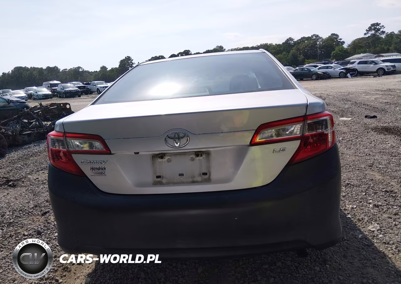 2014 Toyota Camry Le VIN:4T1BF1FK2EU449567 - 17