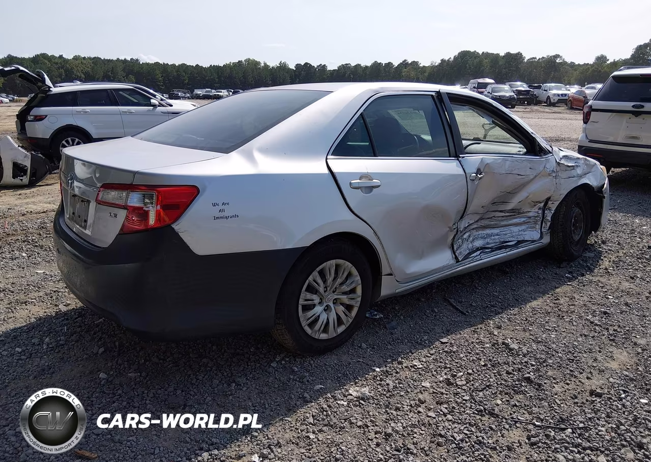 2014 Toyota Camry Le VIN:4T1BF1FK2EU449567 - 4