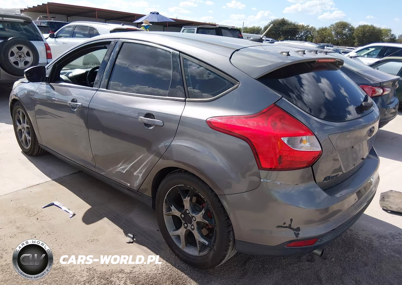 2014 Ford Focus Se VIN:1FADP3K20EL208047 - 3