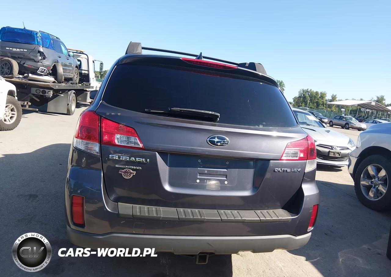 2014 Subaru Outback 2.5I Premium VIN:4S4BRCCC6E3307373 - 16
