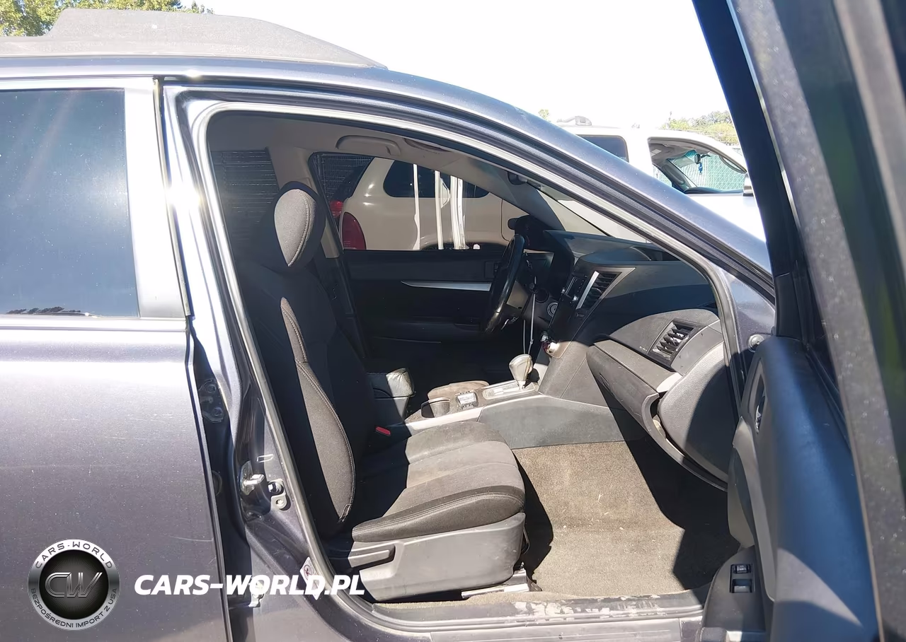 2014 Subaru Outback 2.5I Premium VIN:4S4BRCCC6E3307373 - 5